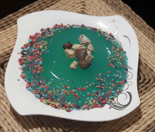 توزیع و پخش ژله بلوبری تزئین کیک به صورت فله در فروشگاه قزوین